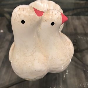 COLLECTIBLE CERAMIC BIRD PAIR
